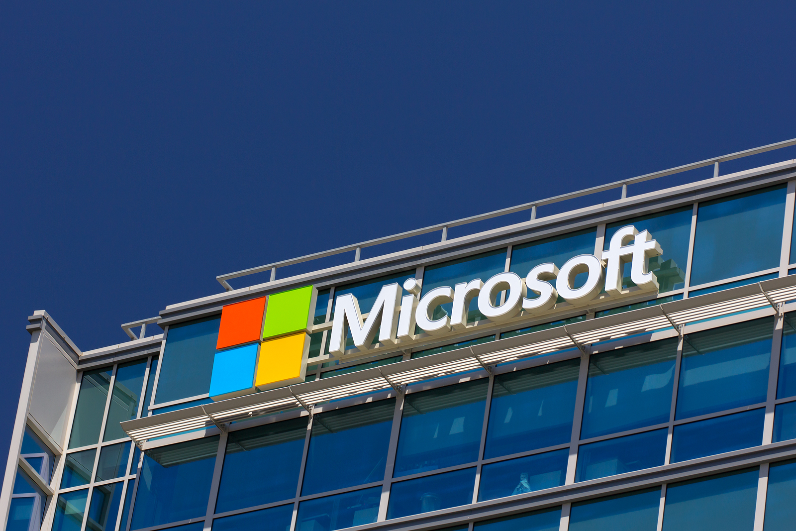 Microsoft Must Dial Back Ambition, Dial Up Data Security In China